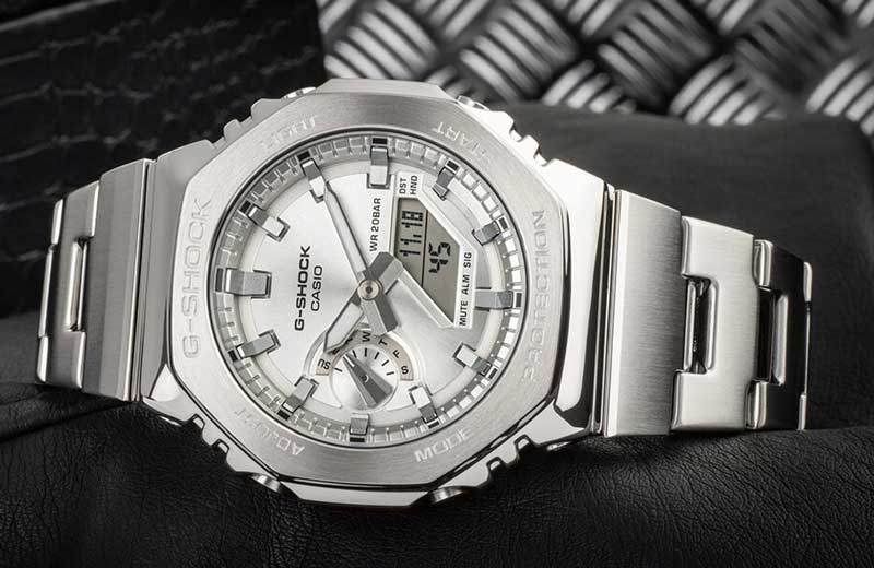 Casio GM-2110D-7AER Casio GM-2110D-7AER