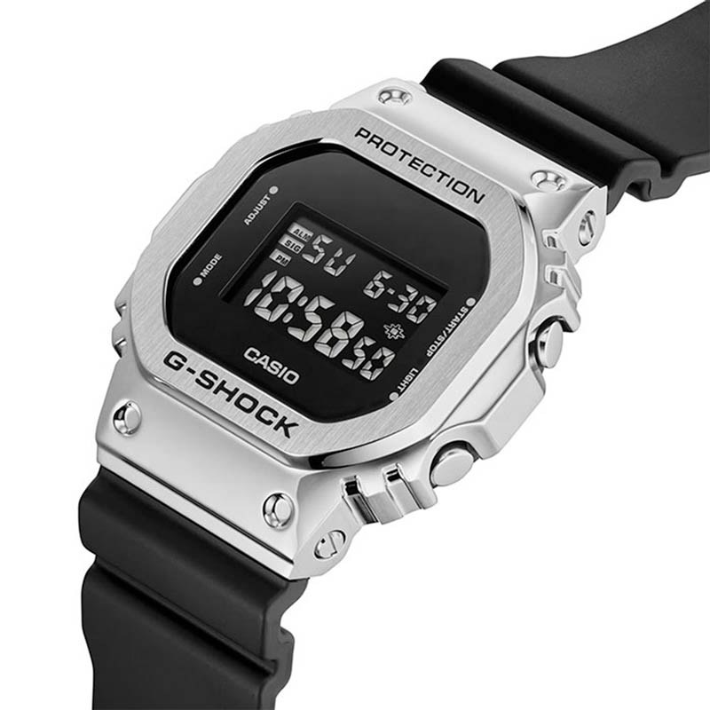 Casio GM-5600U-1ER Casio GM-5600U-1ER