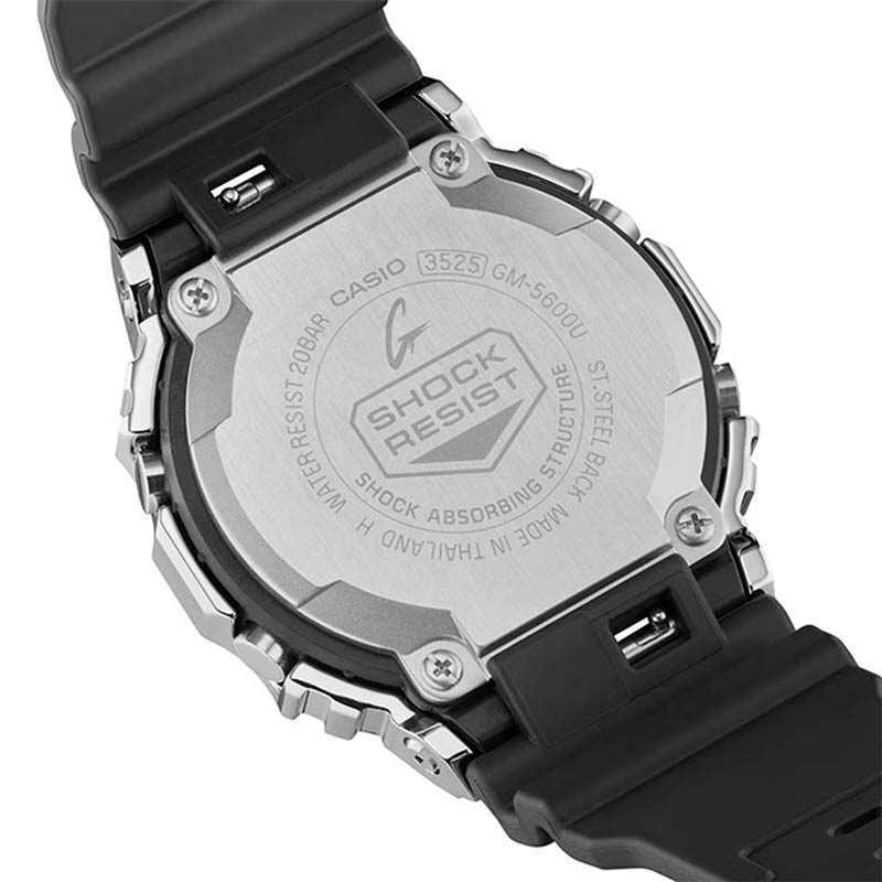 Casio GM-5600U-1ER Casio GM-5600U-1ER