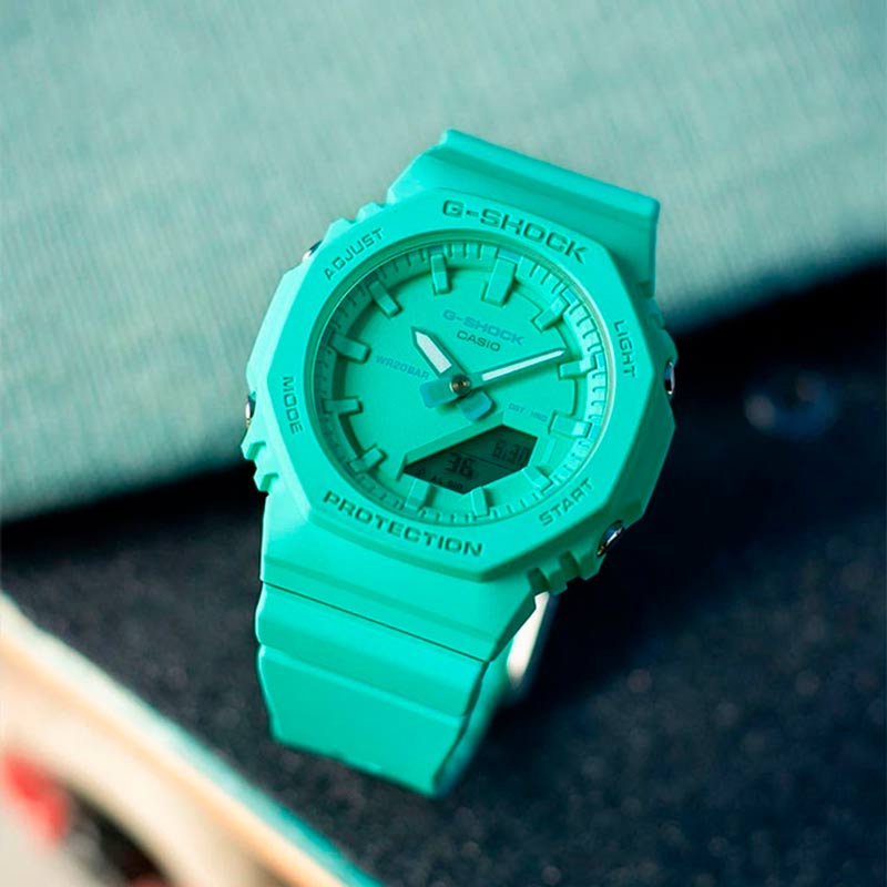 Casio GMA-P2100-2AER Casio GMA-P2100-2AER