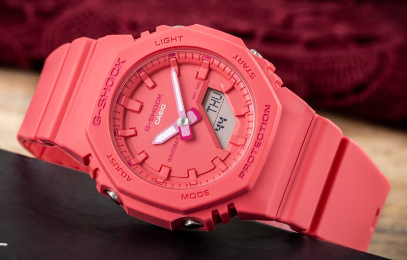 Casio GMA-P2100-4AER Casio GMA-P2100-4AER