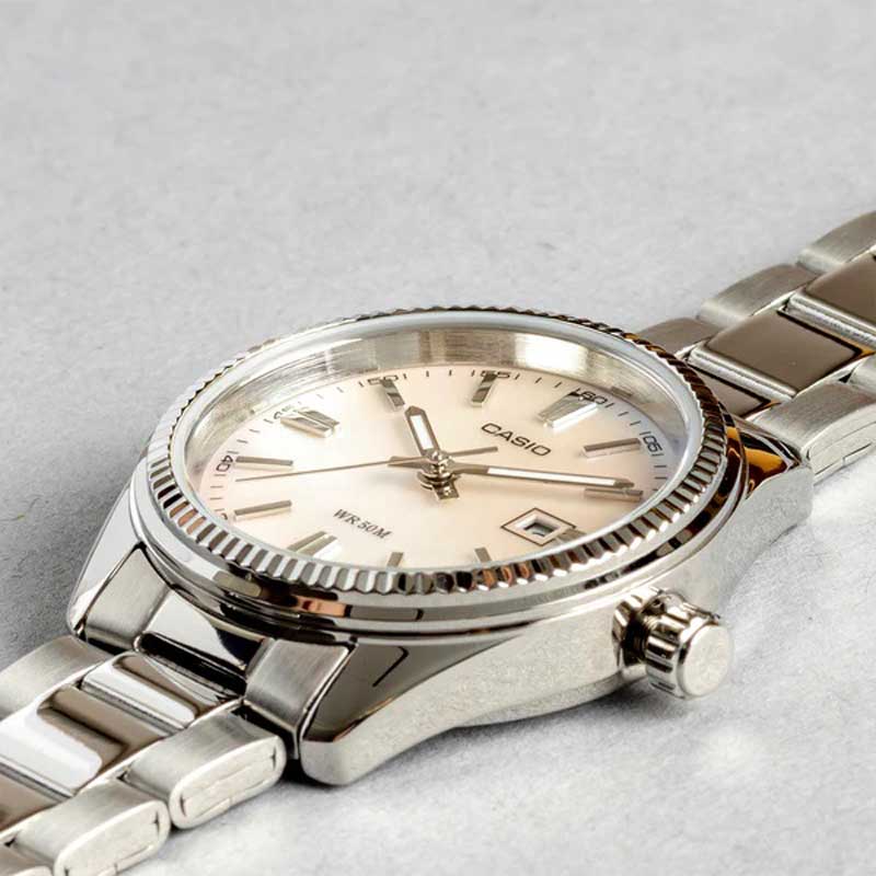 Casio LTP-1302DS-4A Casio LTP-1302DS-4A
