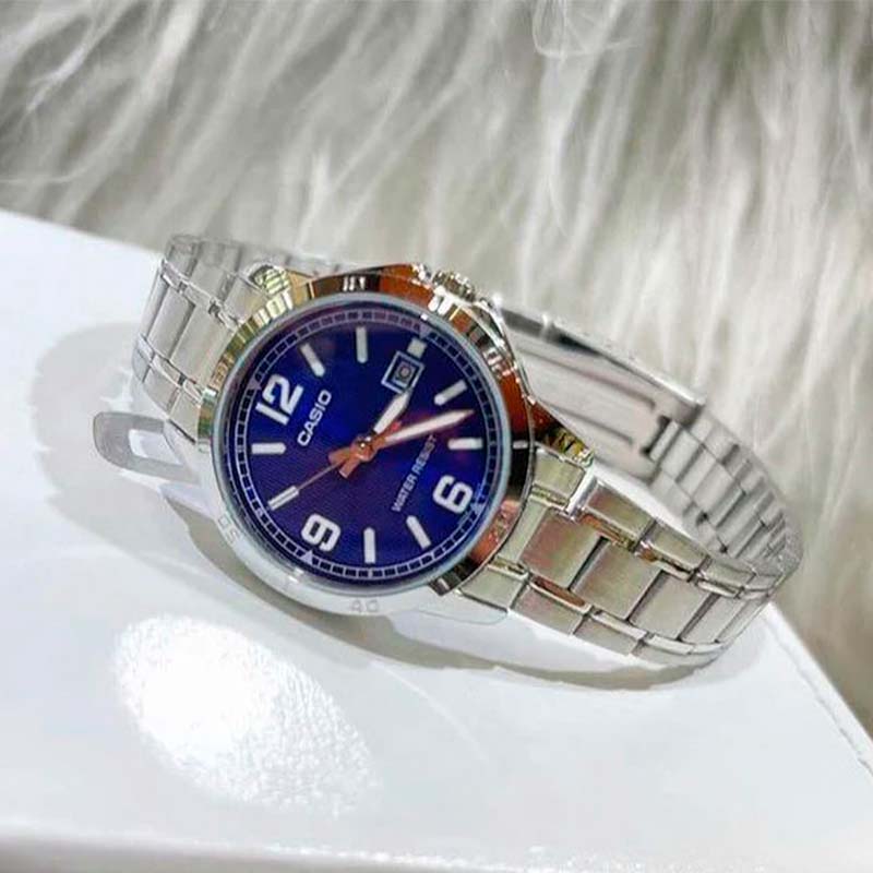 Casio LTP-V004D-2B Casio LTP-V004D-2B