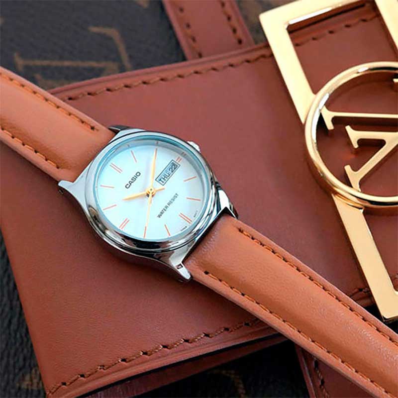 Casio LTP-V006L-7B2 Casio LTP-V006L-7B2