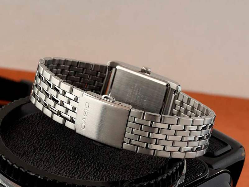Casio MTP-B215D-1AVER Casio MTP-B215D-1AVER